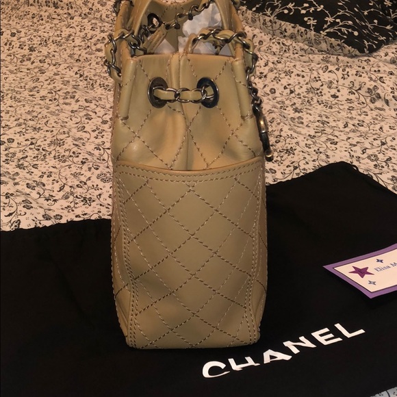 🔴SOLD🔴Authentic CHANEL Beige Tote with Bag Charm - Picture 4 of 16